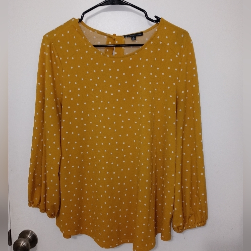 Adrianna Papell Golden yellow white polka dot long balloon sleeve blouse